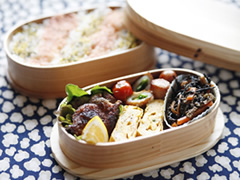 AM12:00　お昼休憩